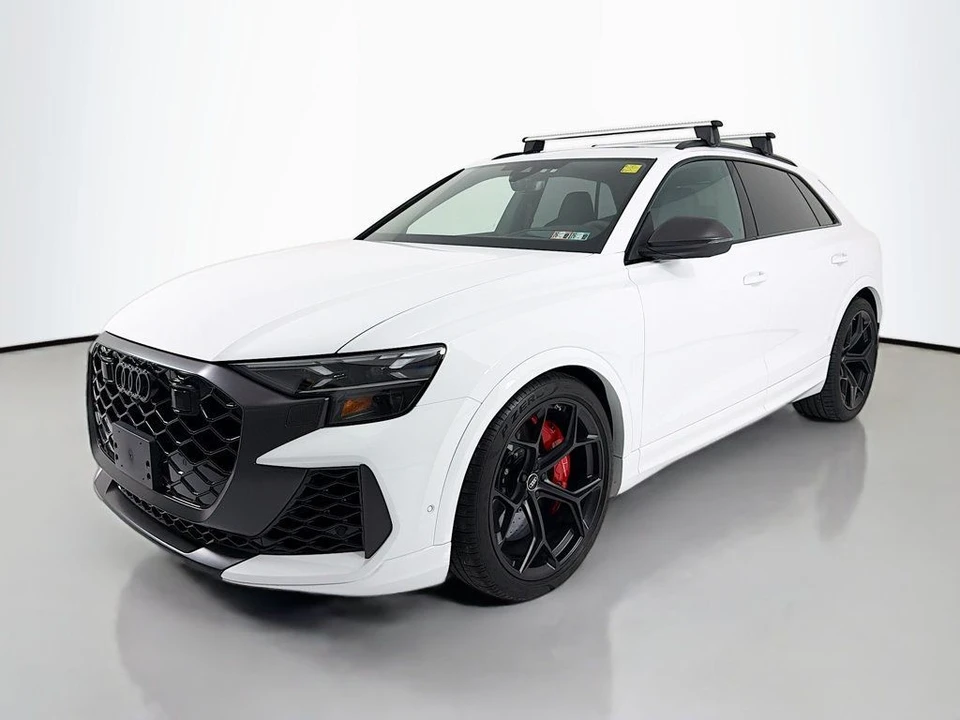 2025 Audi RS Q8 Performance - Image 3 of 12