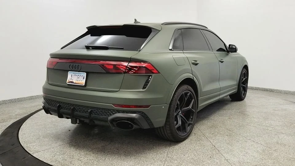 2025 Audi RS Q8 Performance - Image 5 of 8