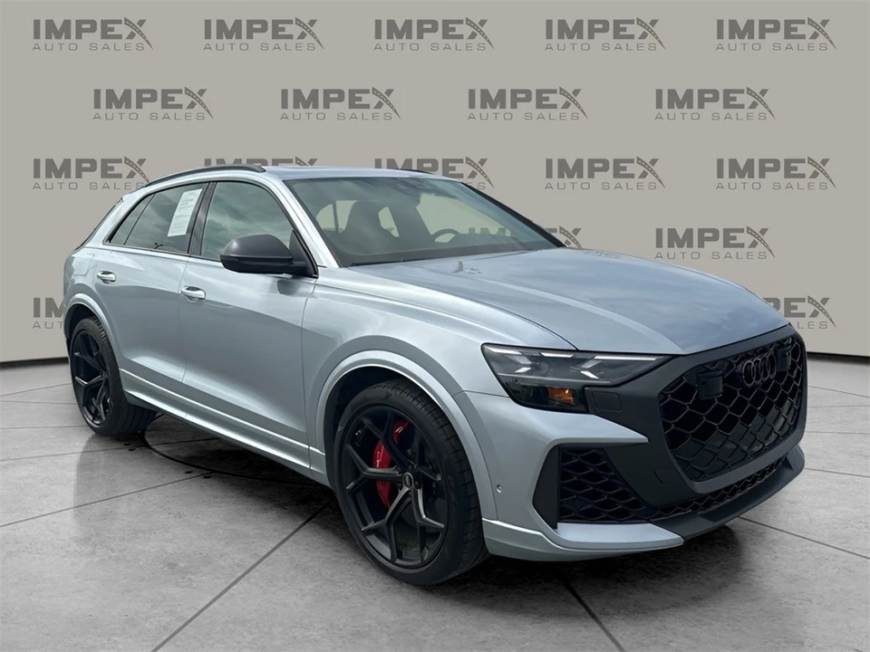 2025 Audi RS Q8 Performance - Image 7 of 12
