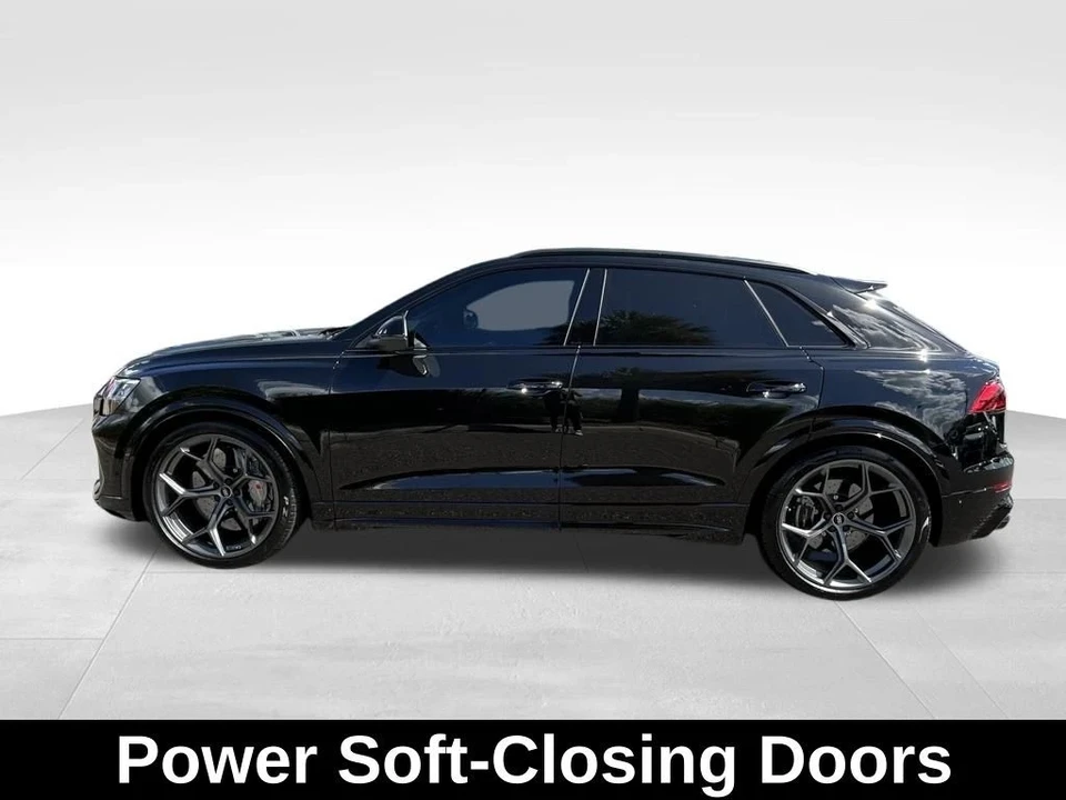 2025 Audi RS Q8 Performance - Image 7 of 12