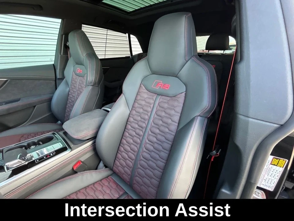 2025 Audi RS Q8 Performance - Image 12 of 12