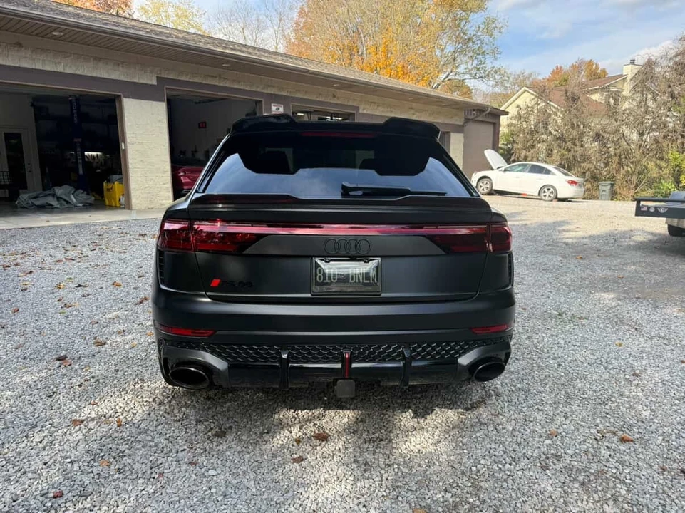 2025 Audi RS Q8 Performance - Image 4 of 12