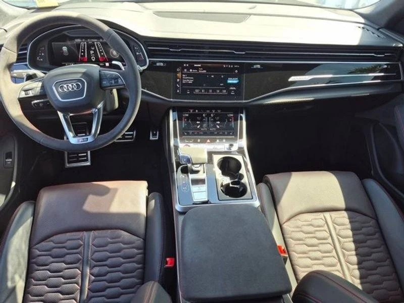 2025 Audi RS Q8 Performance - Image 18 of 20