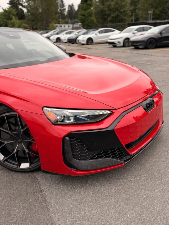 2025 Audi RS e-tron GT - Image 3 of 17