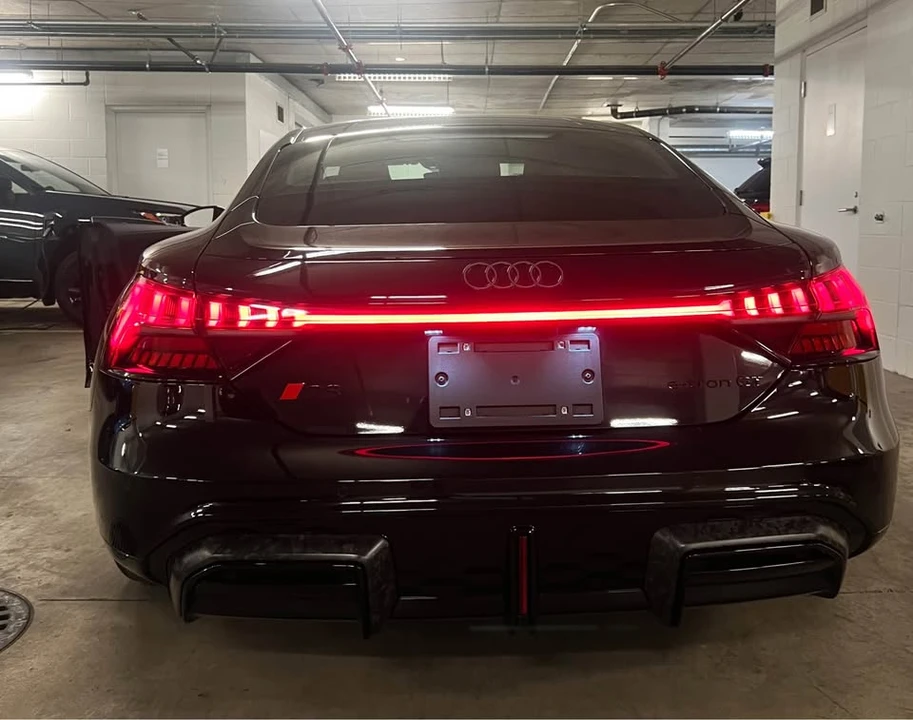 2025 Audi RS e-tron GT - Image 3 of 13