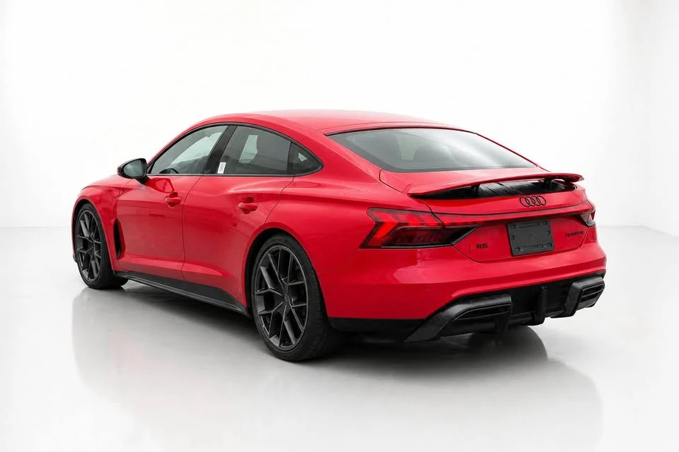 2025 Audi RS e-tron GT - Image 9 of 9