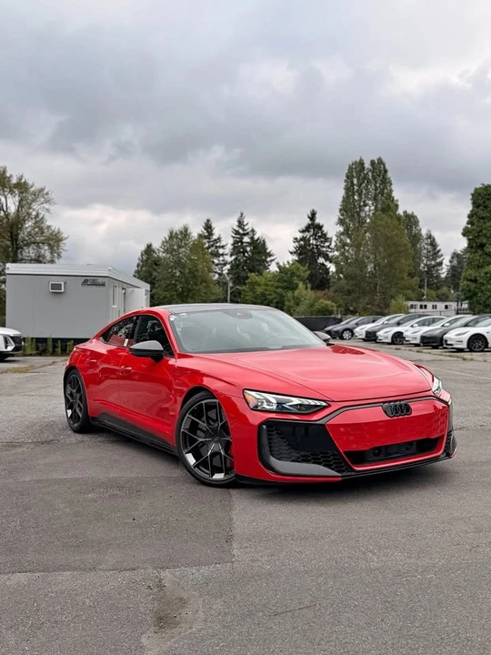 2025 Audi RS e-tron GT - Image 2 of 14