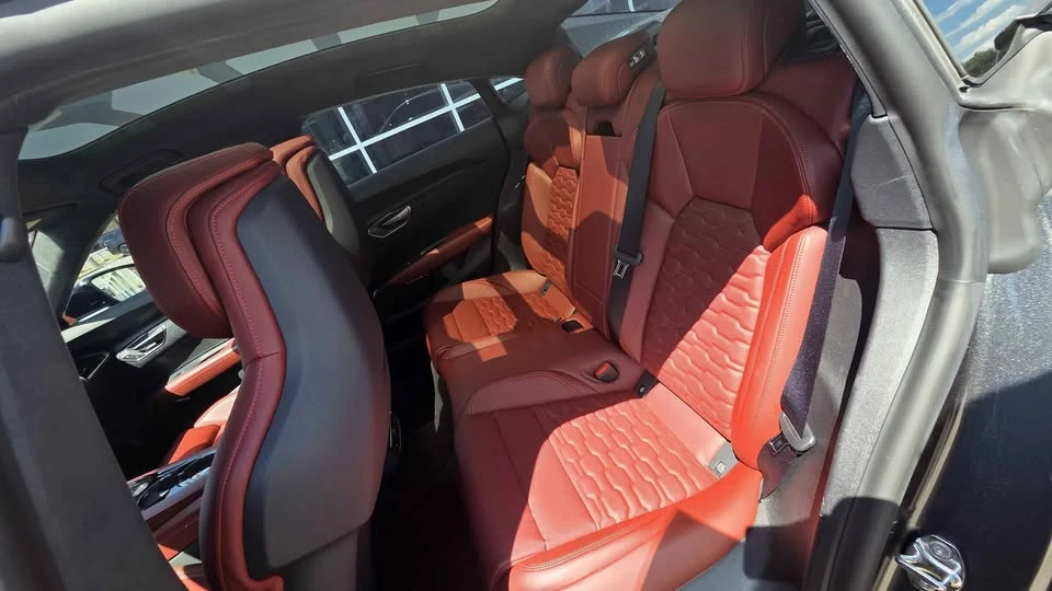 2025 Audi RS e-tron GT - Image 16 of 16