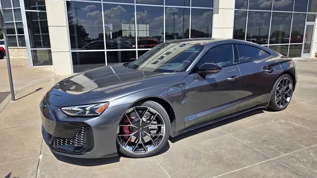 2025 Audi RS e-tron GT Performance Quattro