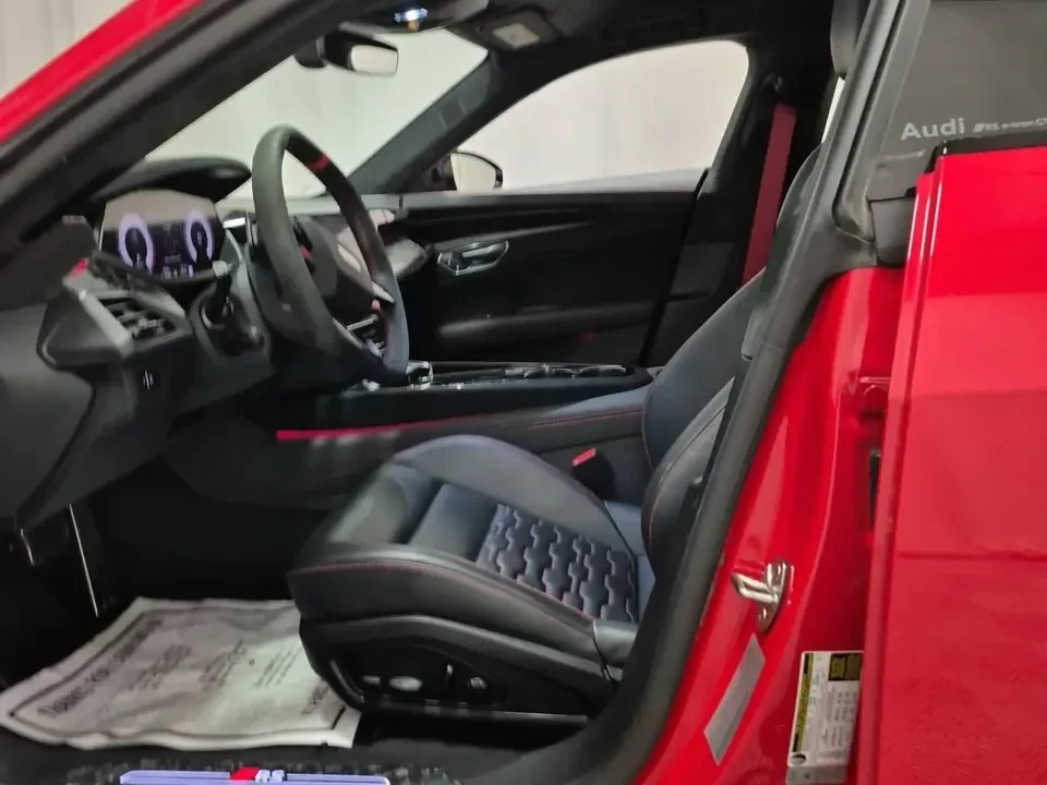 2025 Audi RS e-tron GT - Image 8 of 14