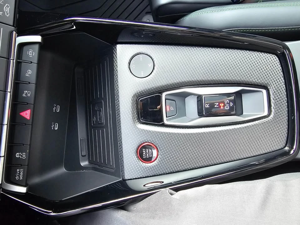 2025 Audi 8Y RS3 - Image 14 of 20