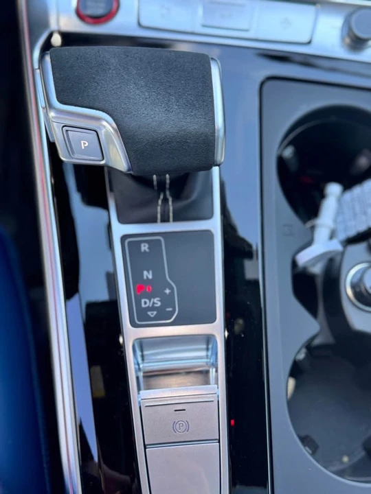 2025 Audi C8 RS6 - Image 17 of 20