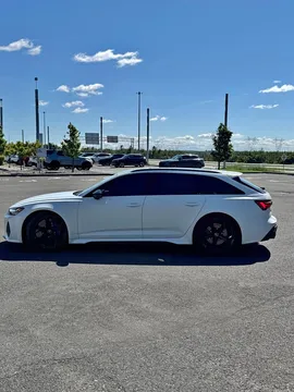 2025 Audi RS6 Avant Performance