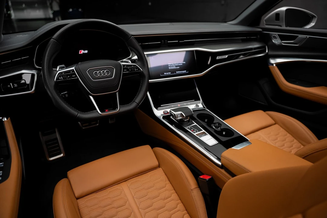 2025 Audi C8 RS6 - Image 2 of 31