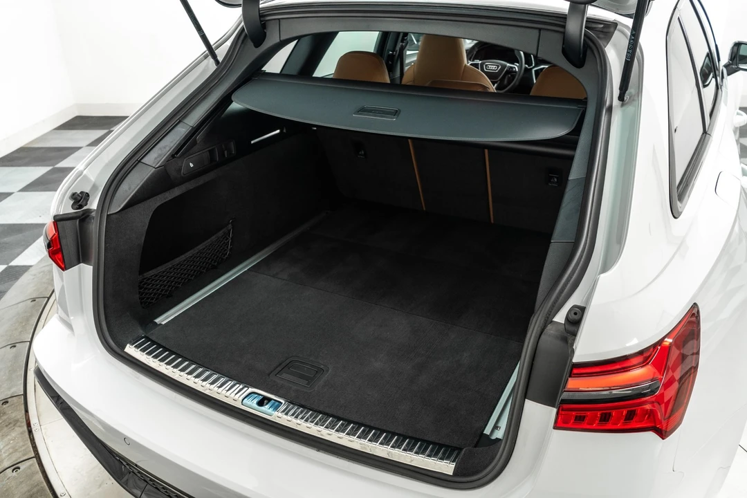 2025 Audi C8 RS6 - Image 19 of 21