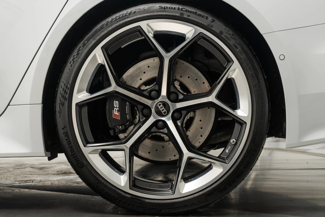 2025 Audi C8 RS6 - Image 10 of 12