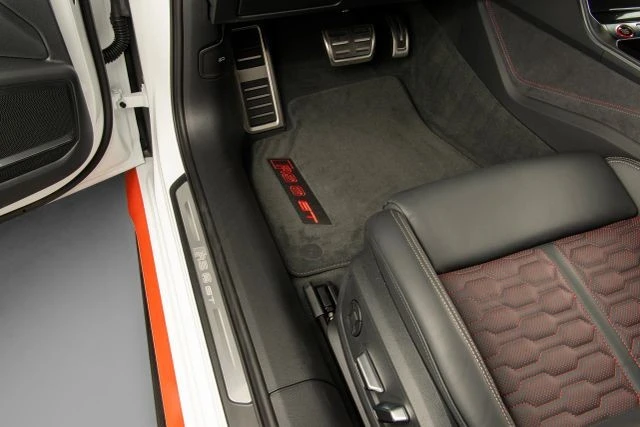 2025 Audi C8 RS6 - Image 17 of 21