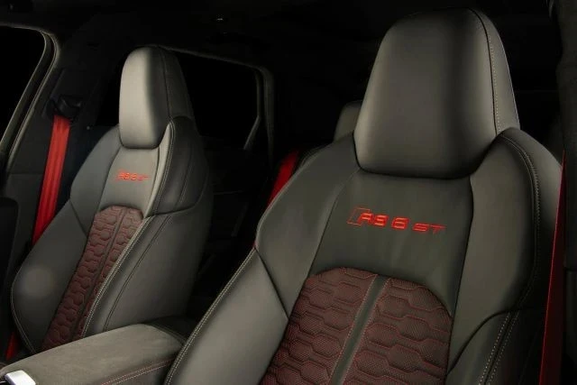 2025 Audi C8 RS6 - Image 14 of 21