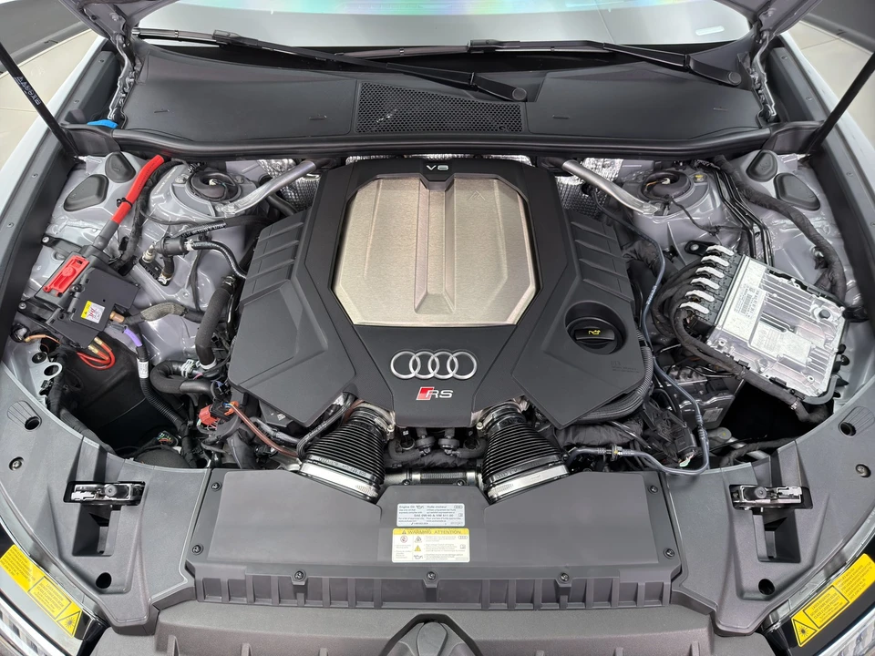 2025 Audi C8 RS6 - Image 17 of 19