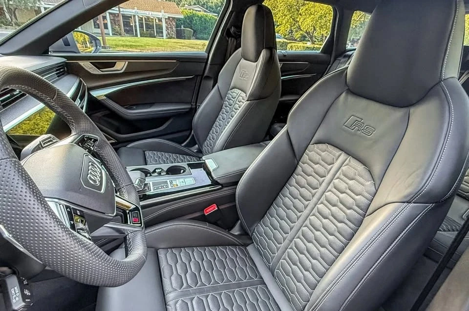 2025 Audi C8 RS6 - Image 7 of 12