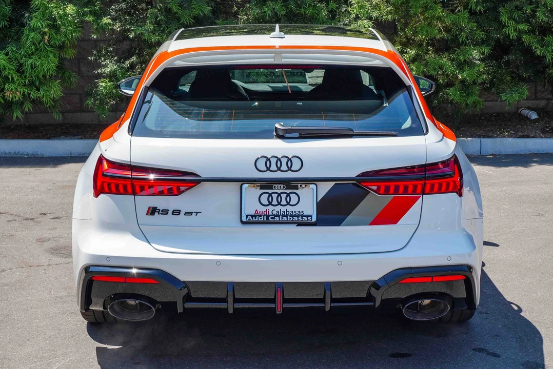2025 Audi C8 RS6 - Image 9 of 31