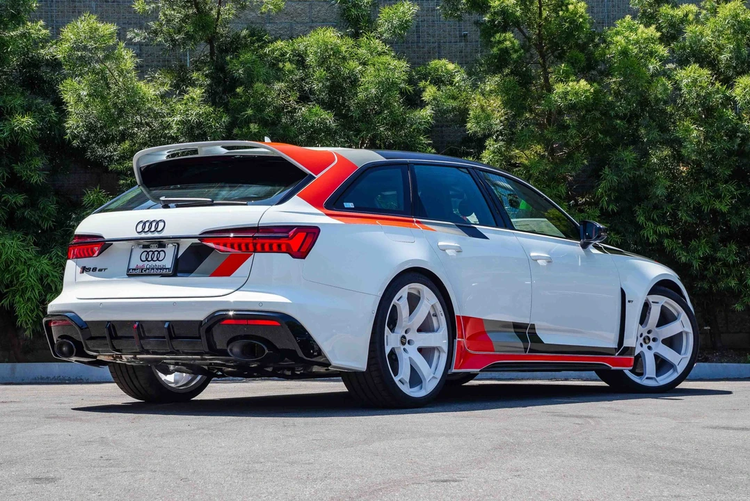 2025 Audi C8 RS6 - Image 10 of 31