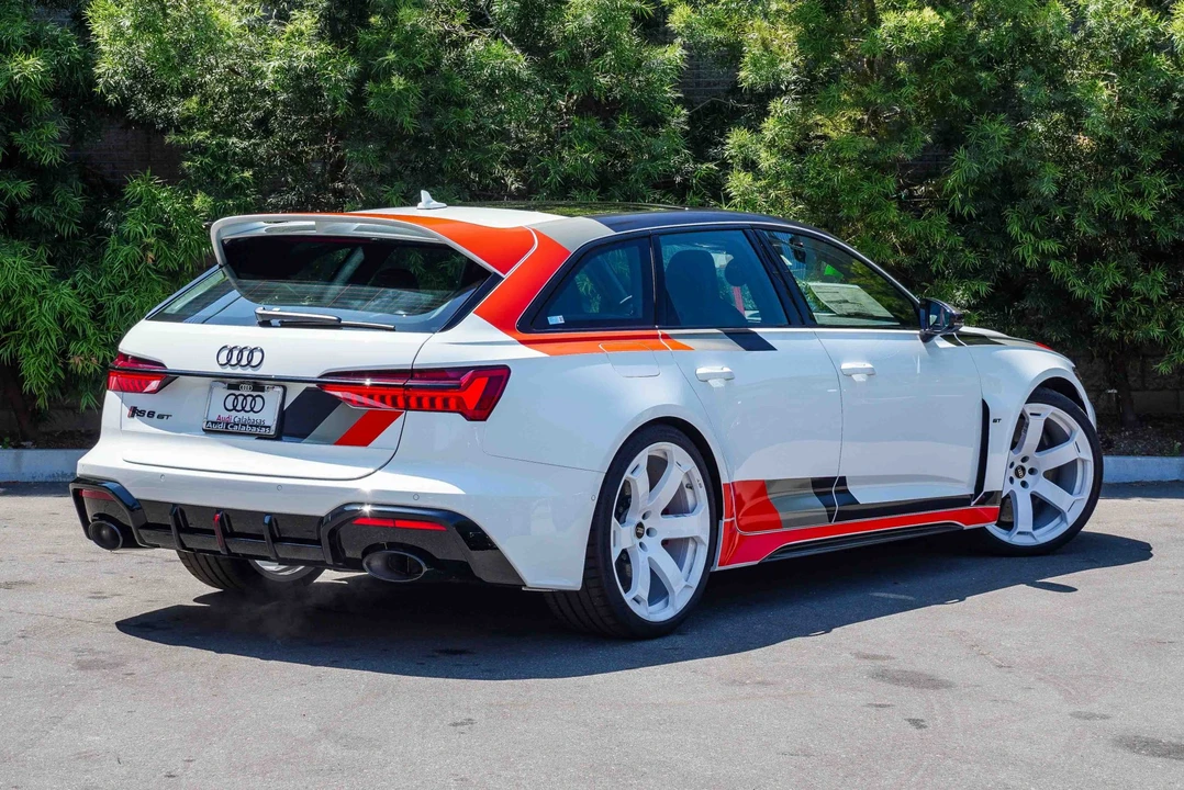 2025 Audi C8 RS6 - Image 11 of 31