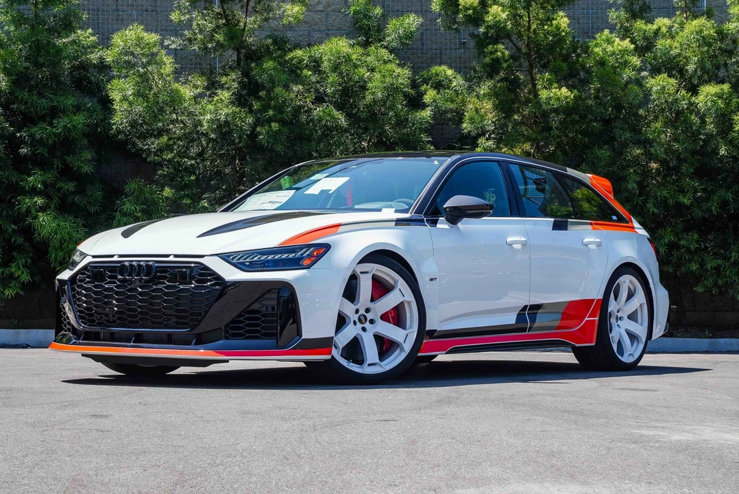 2025 Audi C8 RS6 - Image 3 of 31