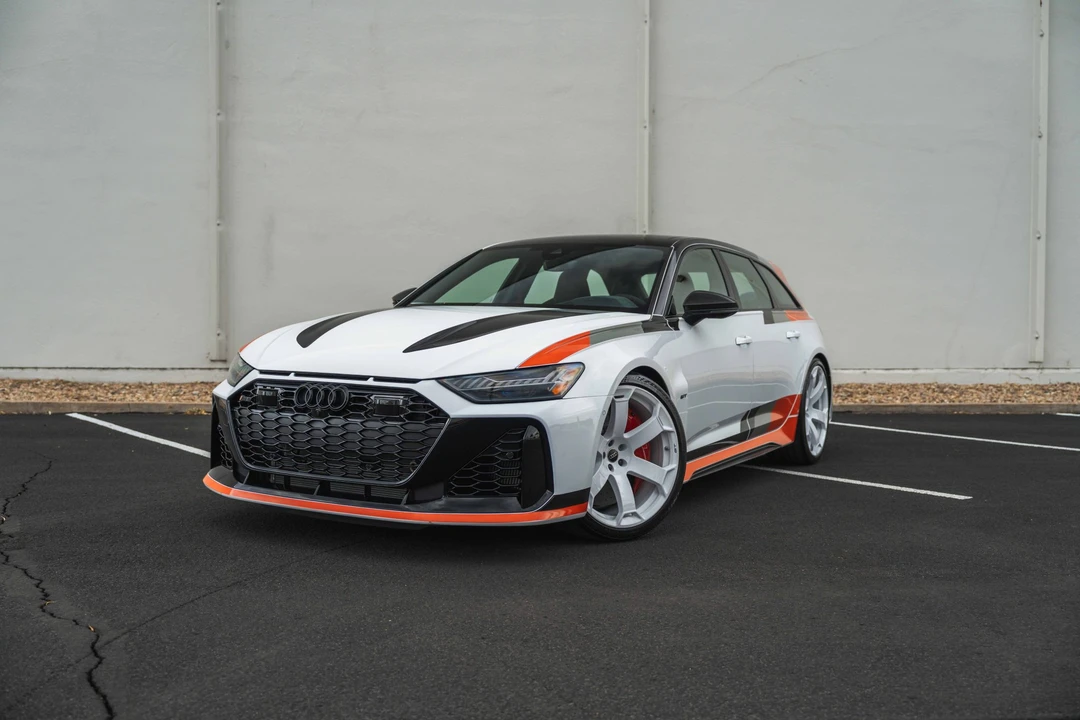 2025 Audi C8 RS6 - Image 2 of 31