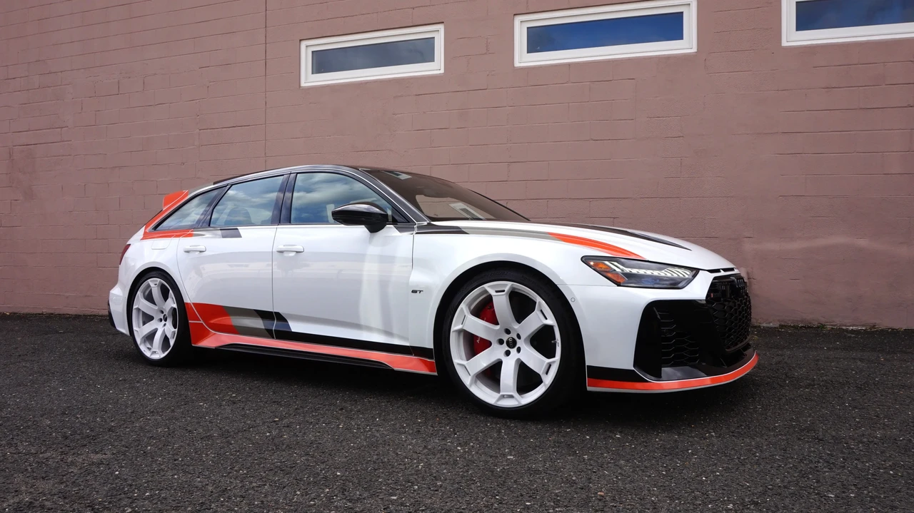 2025 Audi C8 RS6 - Image 3 of 31