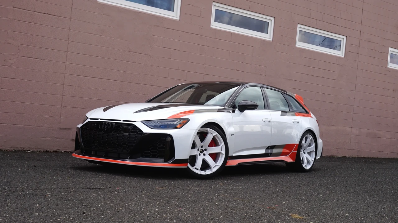 2025 Audi C8 RS6 - Image 12 of 31