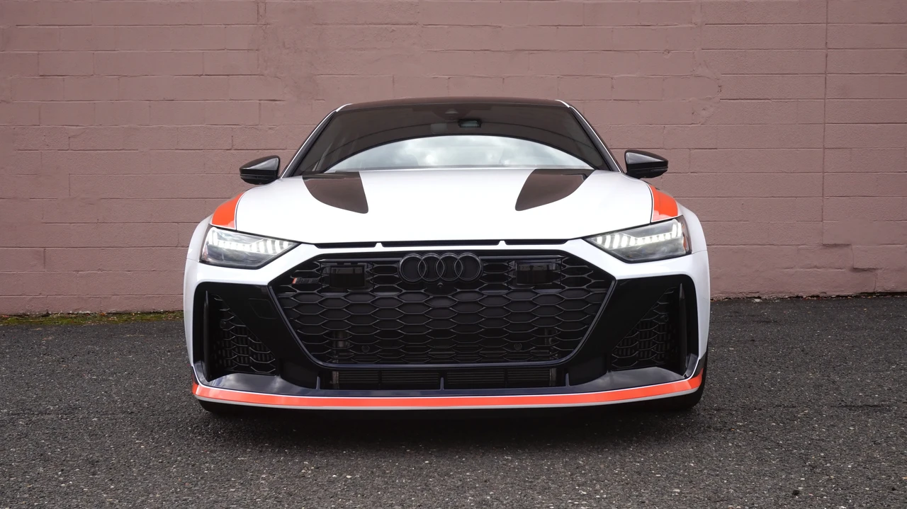 2025 Audi C8 RS6 - Image 2 of 31