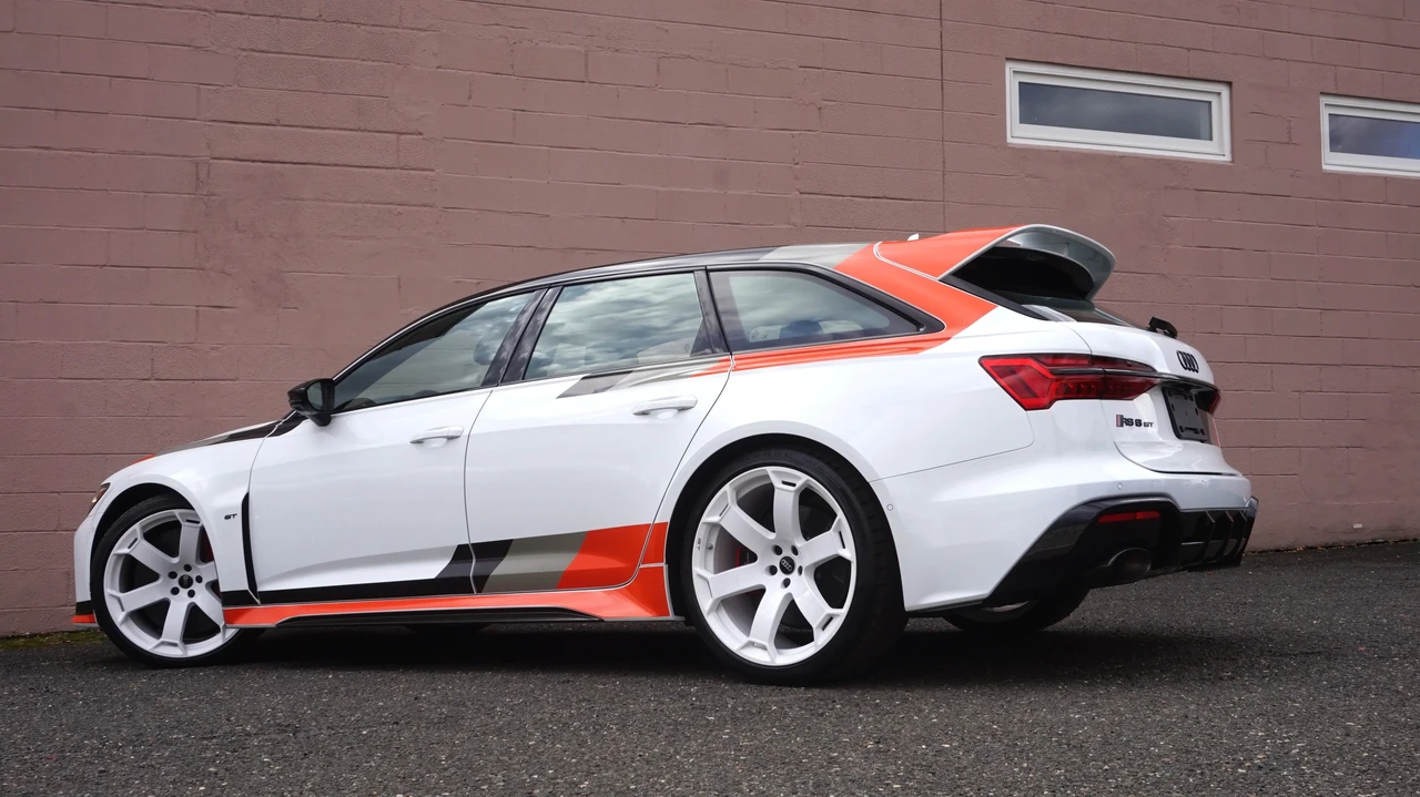 2025 Audi C8 RS6 - Image 14 of 31