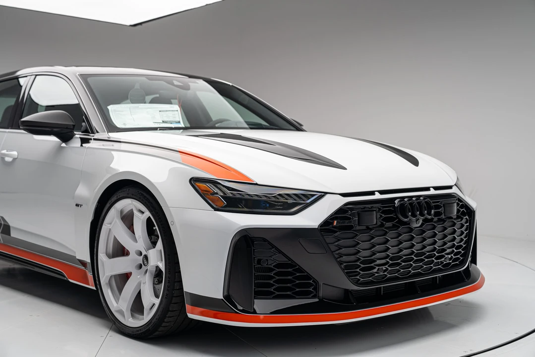 2025 Audi C8 RS6 - Image 11 of 31