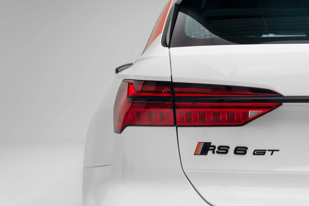 2025 Audi C8 RS6 - Image 27 of 31