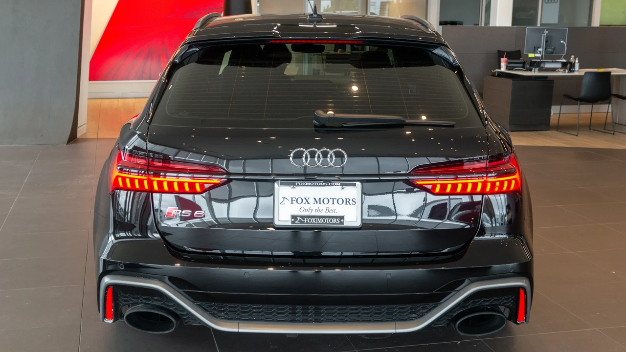 2025 Audi C8 RS6 - Image 13 of 31
