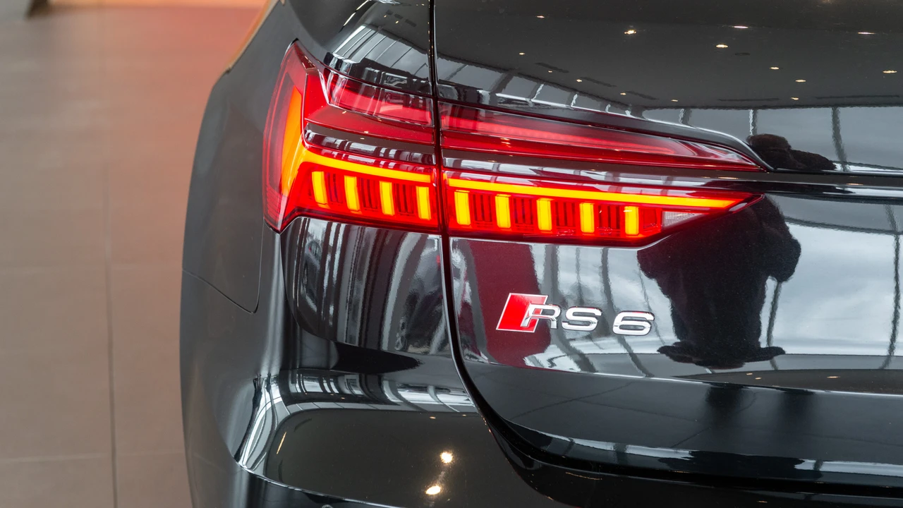 2025 Audi C8 RS6 - Image 14 of 31