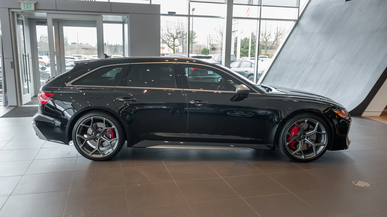 2025 Audi C8 RS6 - Image 4 of 31