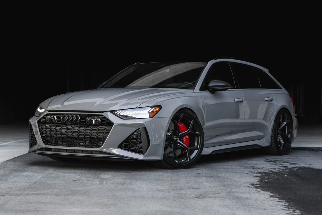 2025 Audi C8 RS6 - Image 2 of 31
