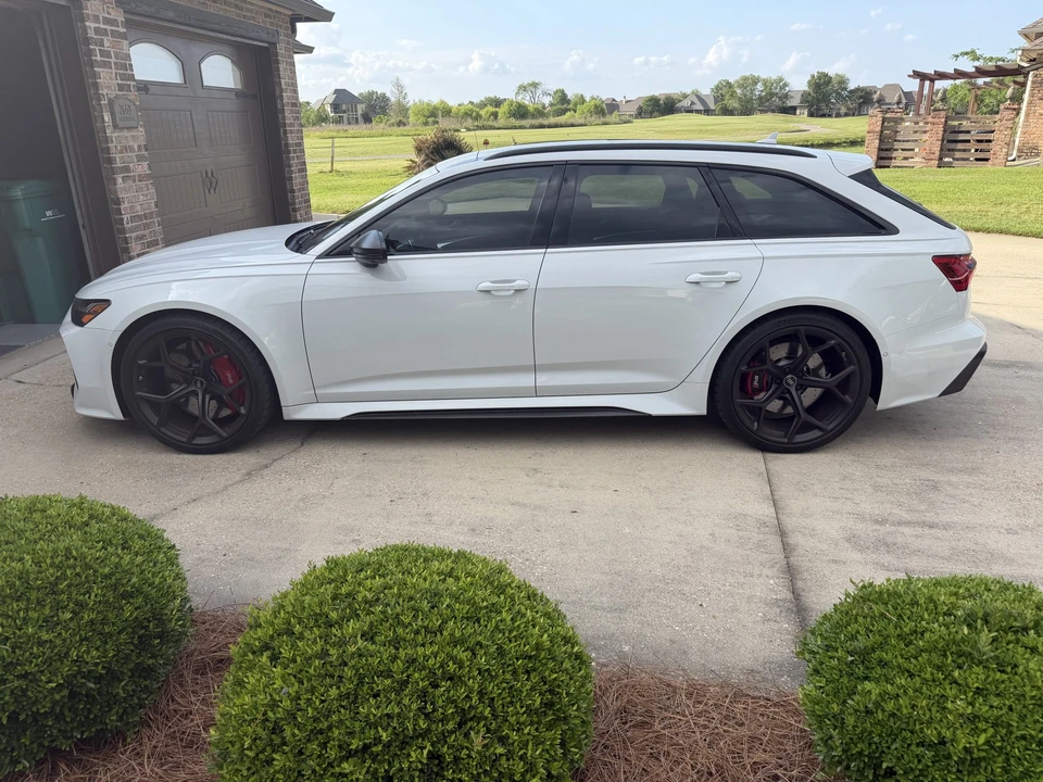 2025 Audi C8 RS6 - Image 5 of 31