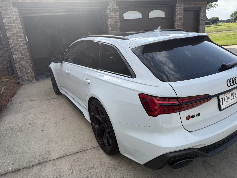 2025 Audi C8 RS6 - Image 6 of 31