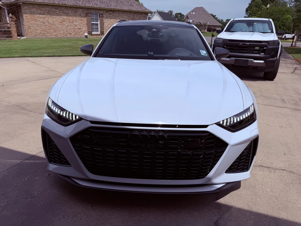 2025 Audi C8 RS6 - Image 3 of 31