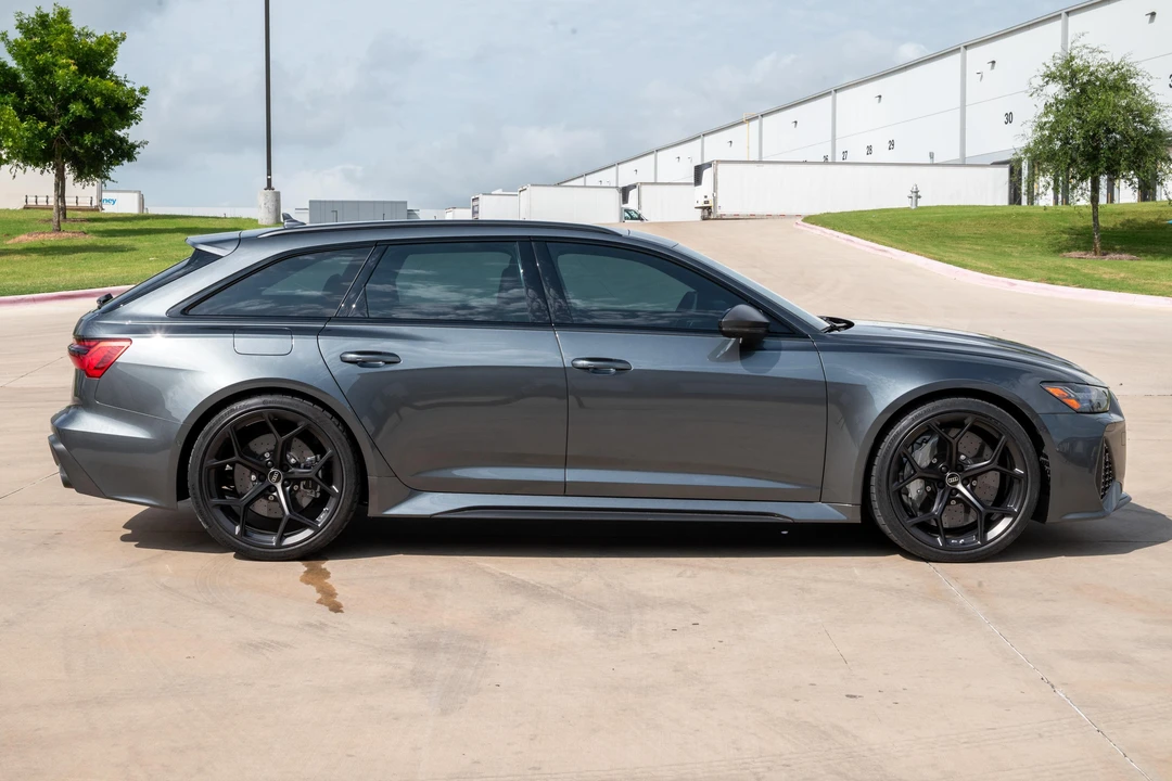 2025 Audi C8 RS6 - Image 12 of 31
