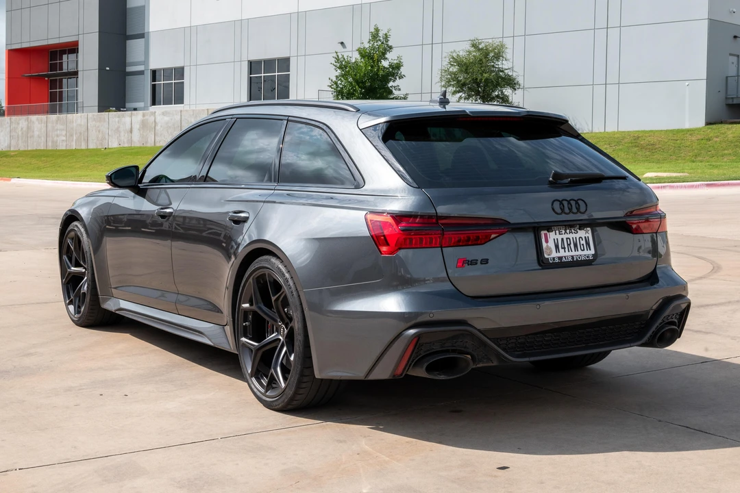2025 Audi C8 RS6 - Image 10 of 31