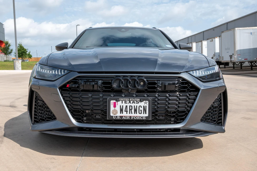 2025 Audi C8 RS6 - Image 2 of 31