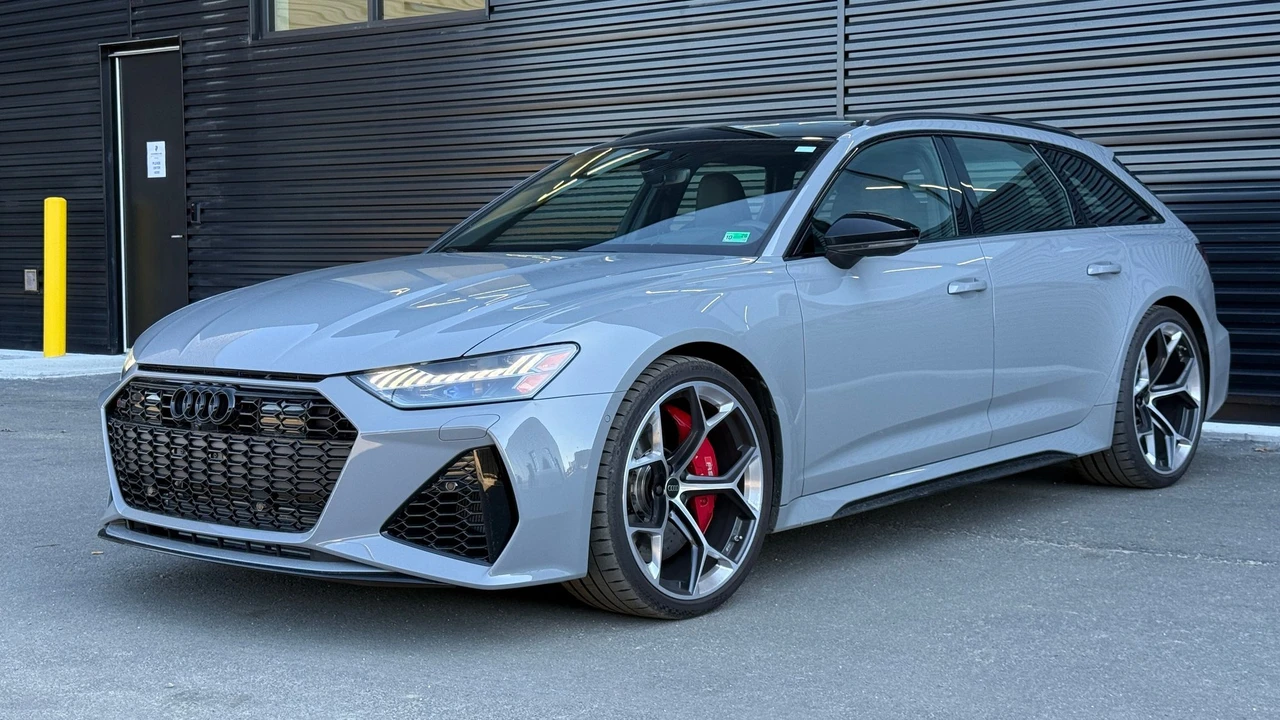 2025 Audi C8 RS6 - Image 3 of 19