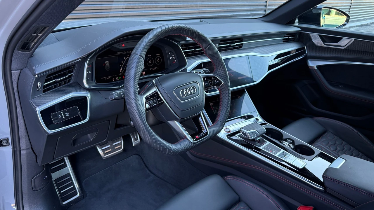 2025 Audi C8 RS6 - Image 11 of 19