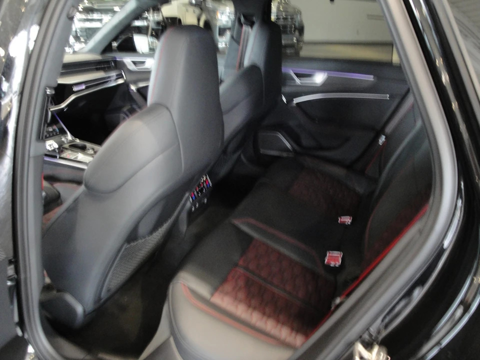 2025 Audi C8 RS6 - Image 13 of 16