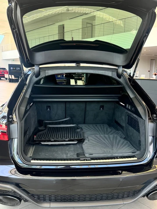 2025 Audi C8 RS6 - Image 11 of 13