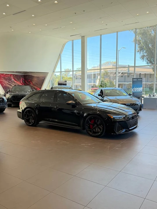 2025 Audi C8 RS6 - Image 10 of 10